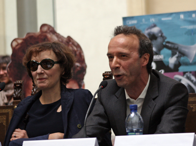 foto inaugurazione mostra di benigni